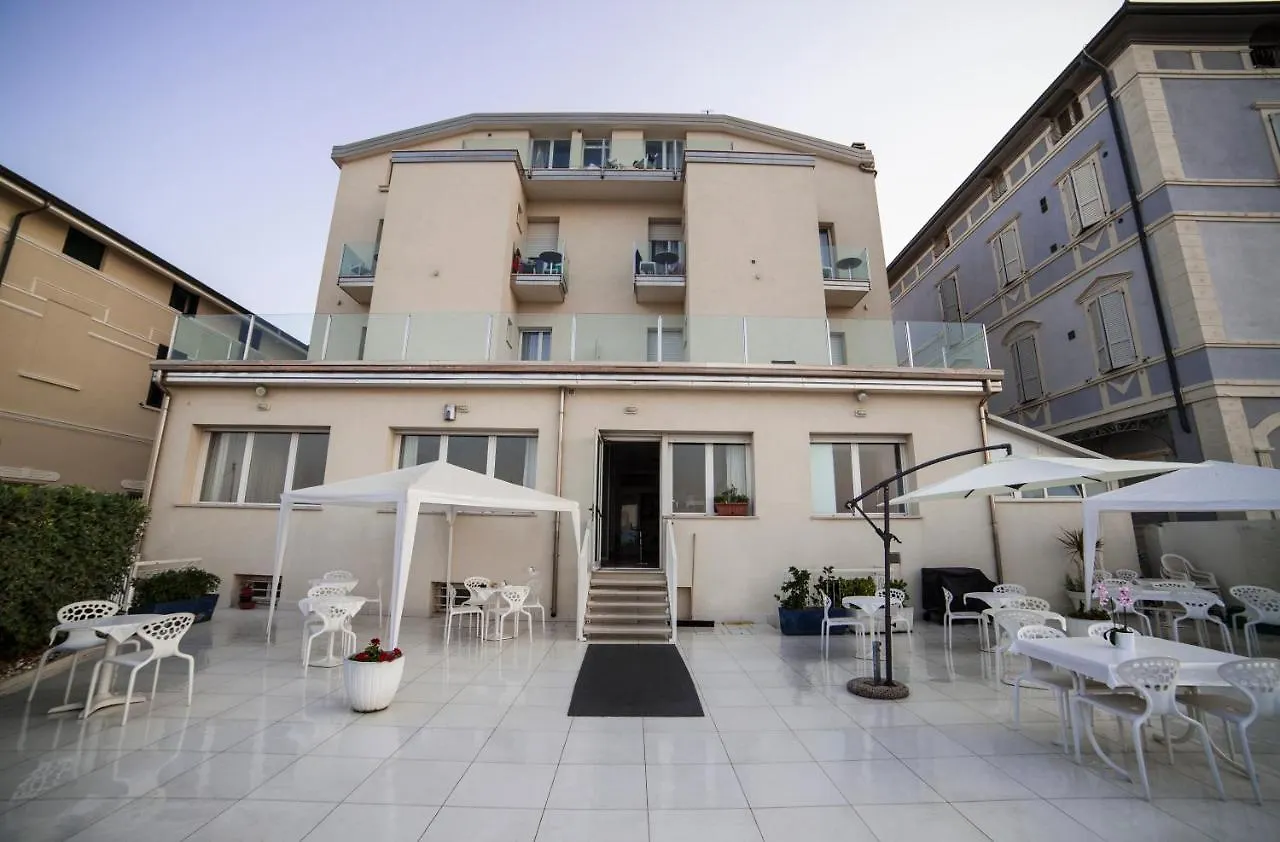 ***  Riviera Mare Beach Life Hotel Rimini Olaszország
